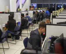 Semana começa com 14,5 mil vagas disponíveis nas Agências do Trabalhador do Paraná